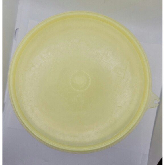 Tupperware Vintage Yellow Nesting Set of Three - Picture 6 of 6